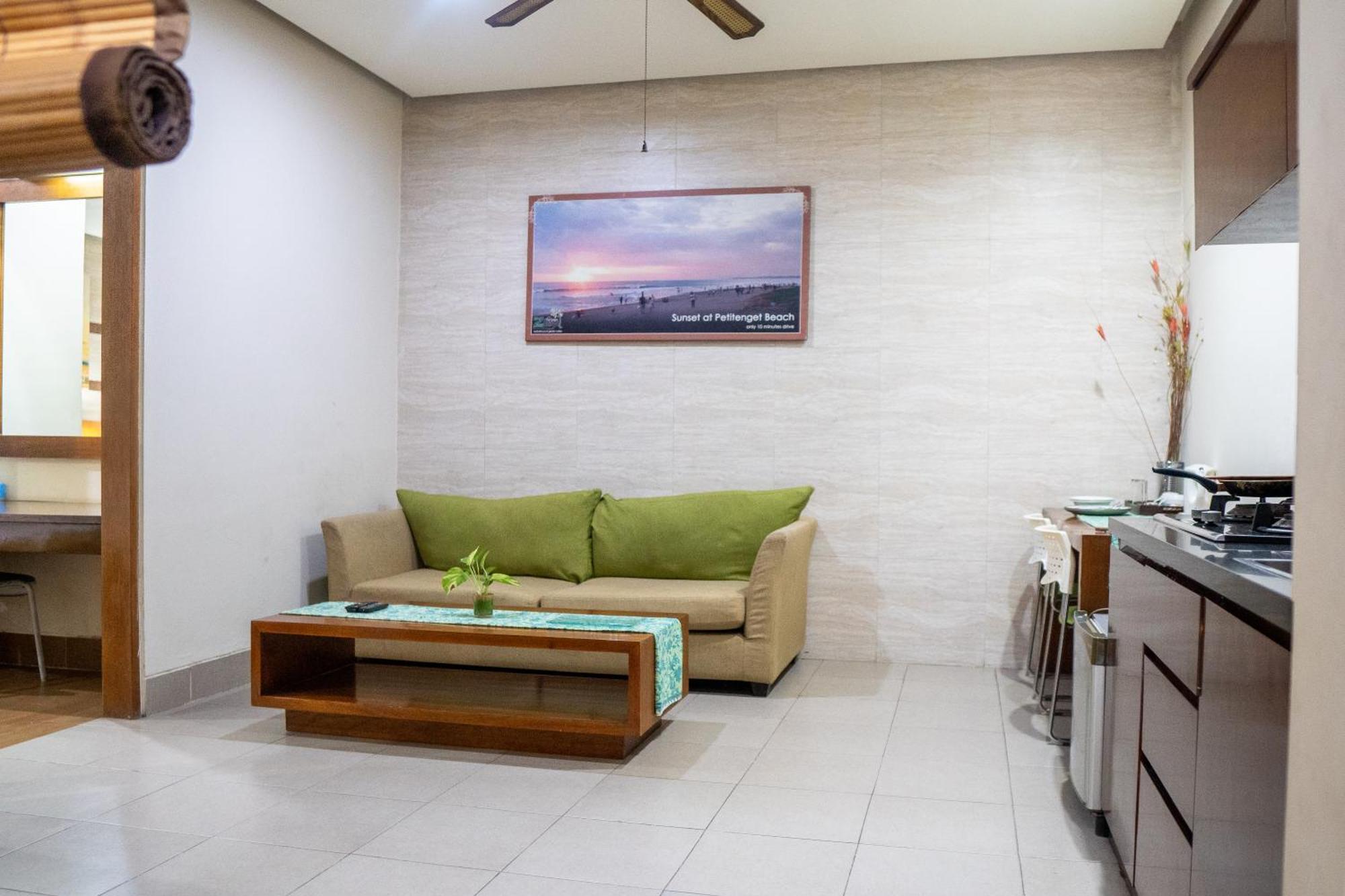 The Green Zhurga Suite Kerobokan  Ngoại thất bức ảnh