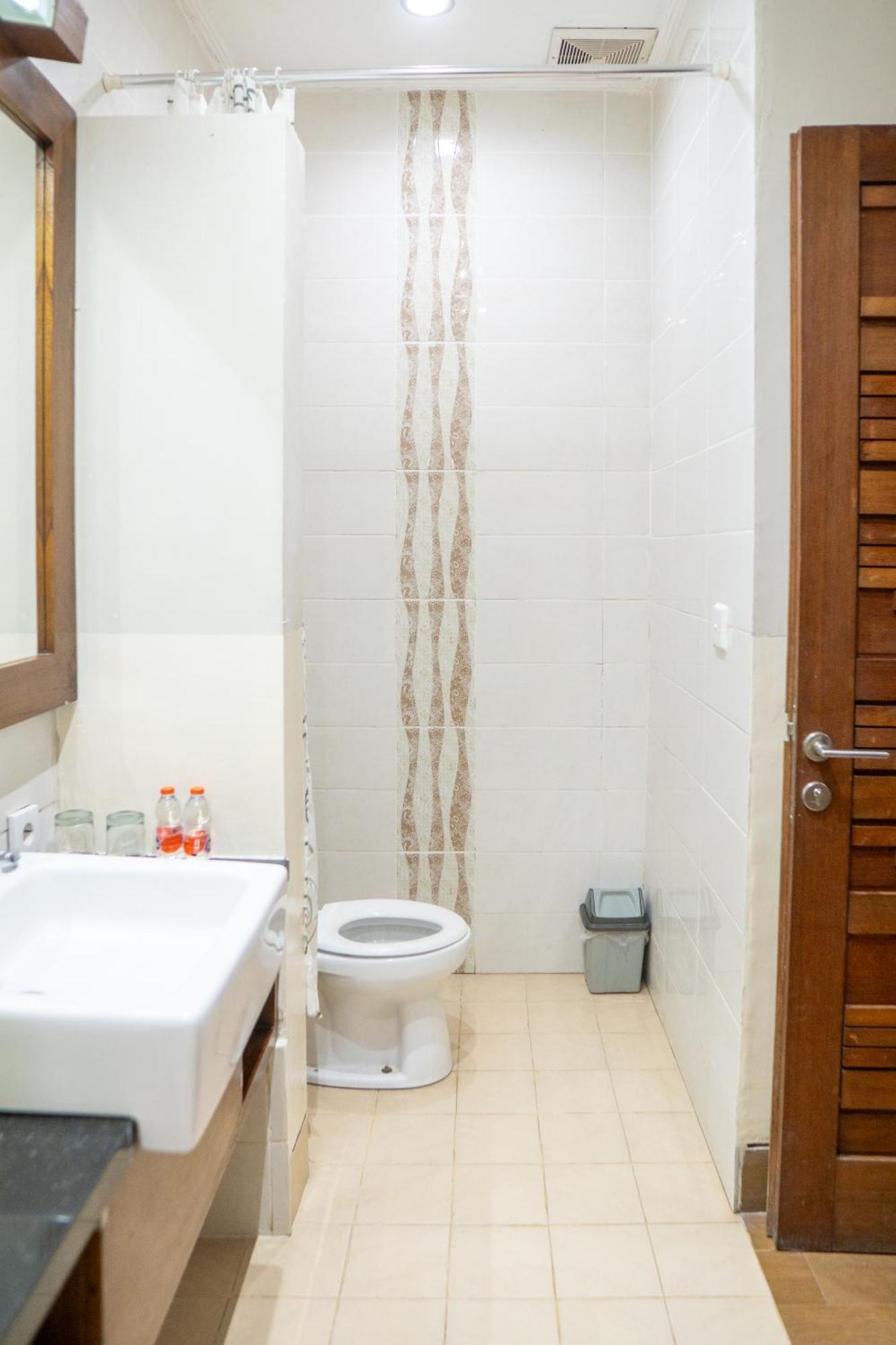 The Green Zhurga Suite Kerobokan  Ngoại thất bức ảnh