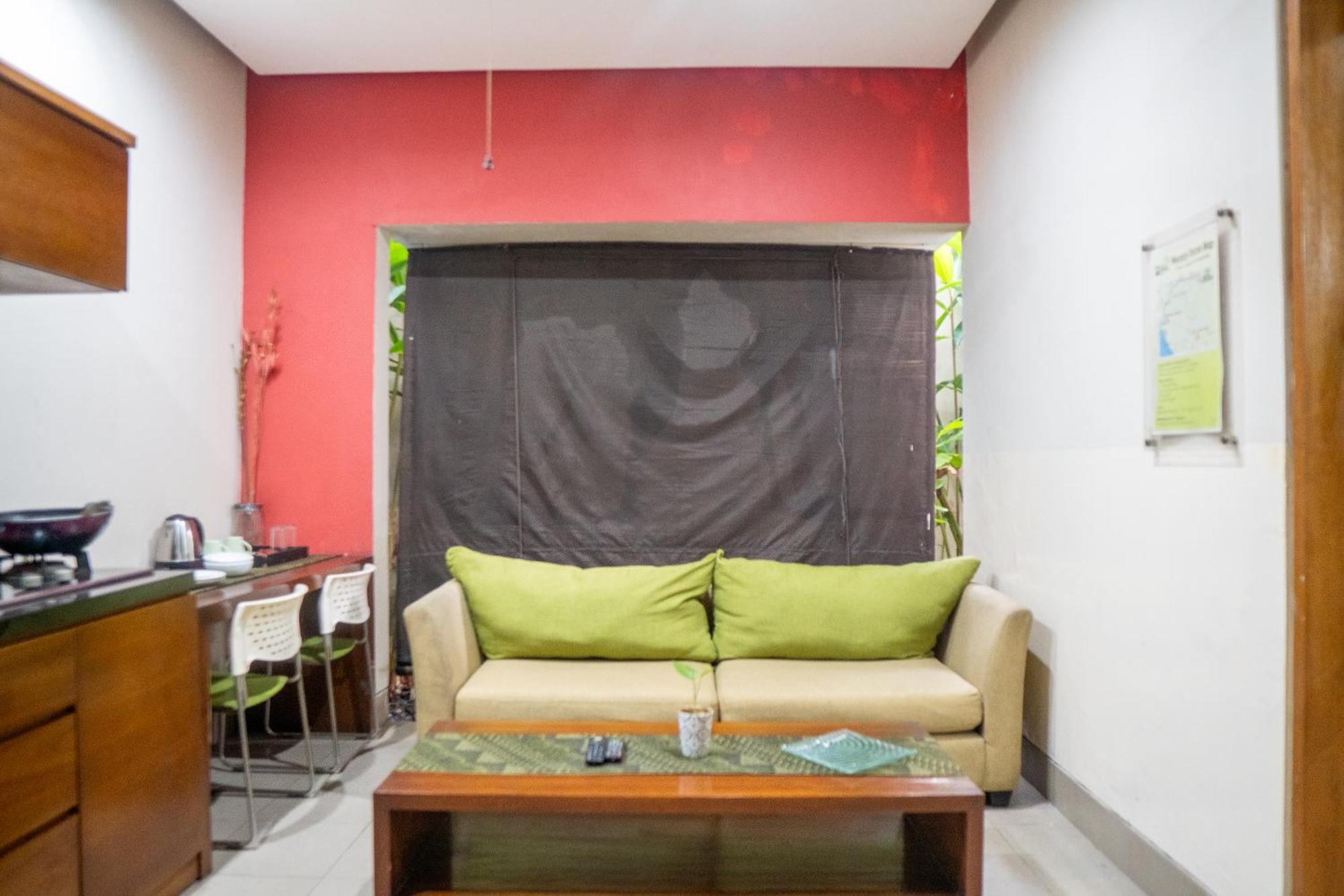 The Green Zhurga Suite Kerobokan  Ngoại thất bức ảnh