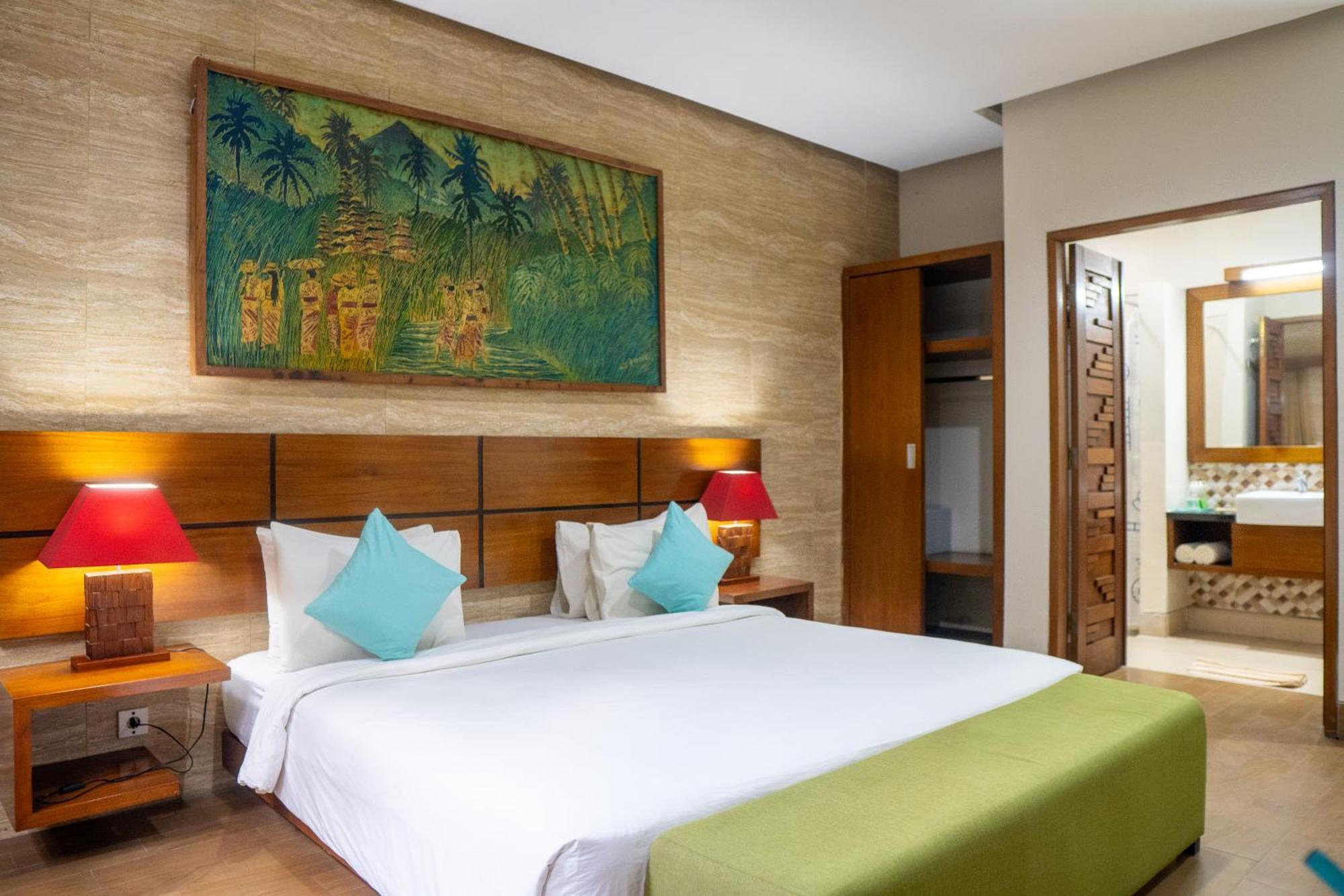 The Green Zhurga Suite Kerobokan  Ngoại thất bức ảnh