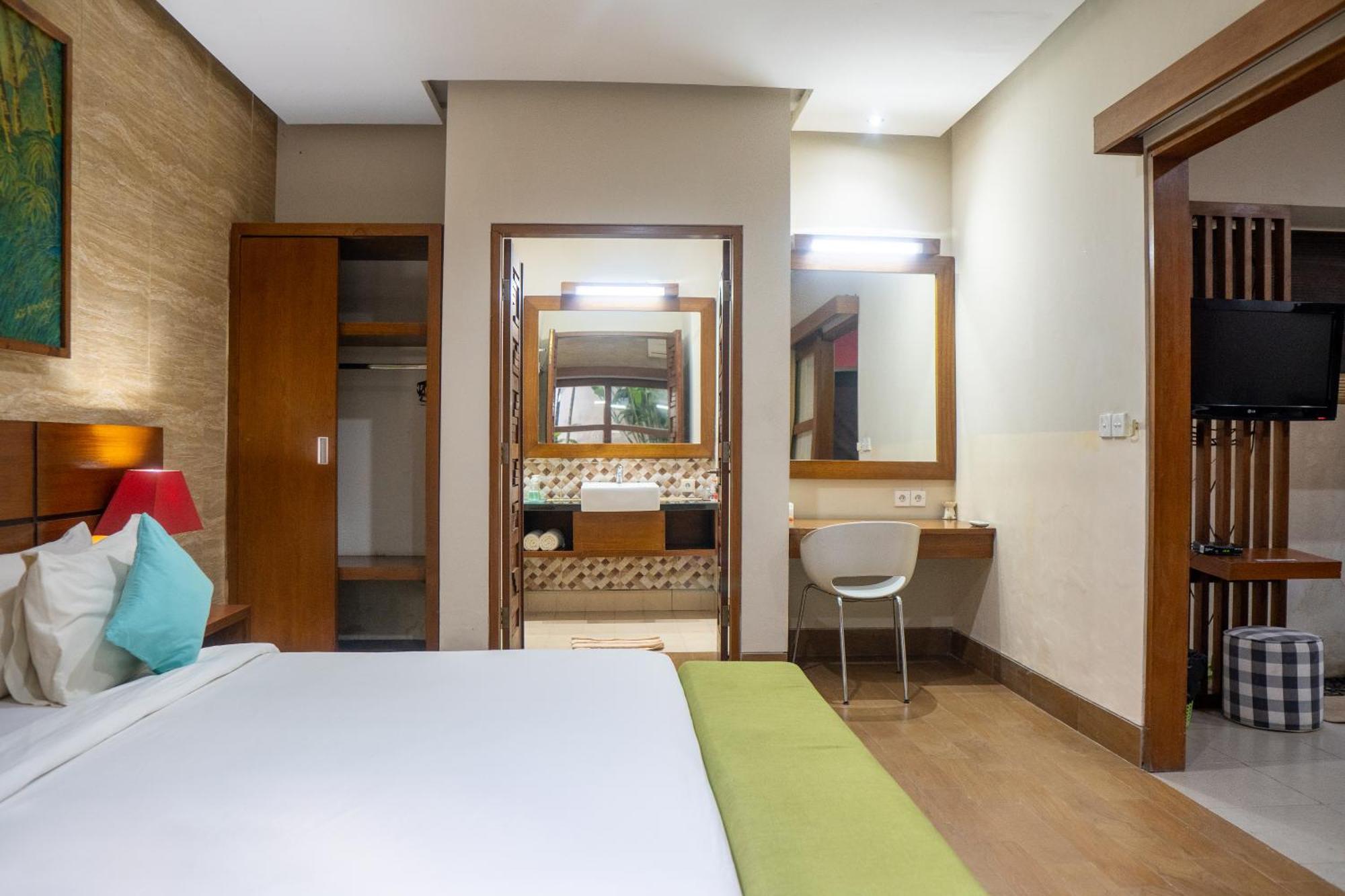 The Green Zhurga Suite Kerobokan  Ngoại thất bức ảnh